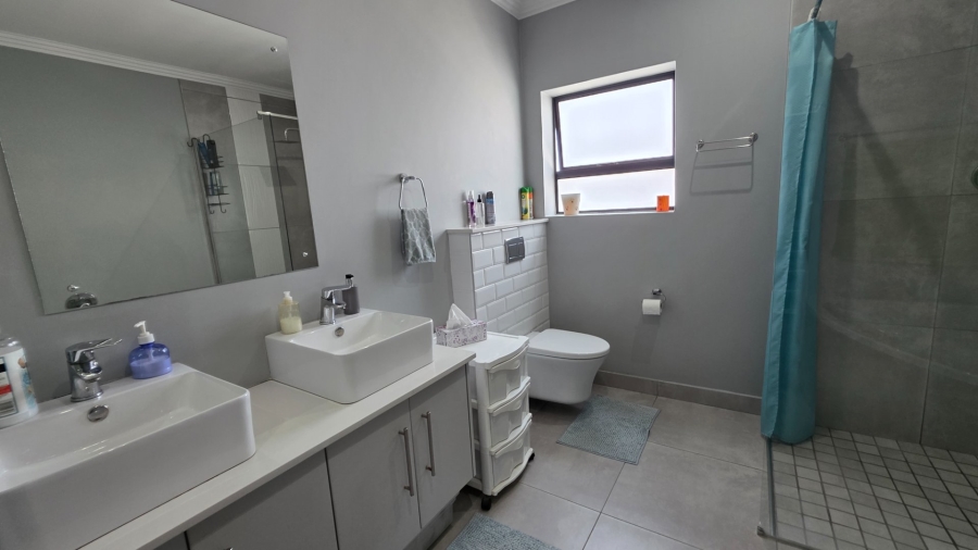 3 Bedroom Property for Sale in Blue Ridge Western Cape